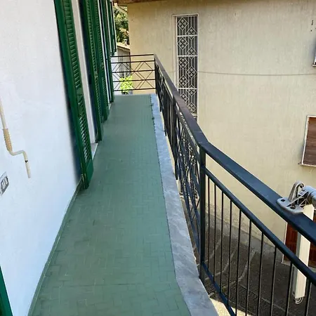 A Due Passi Dal * Torno